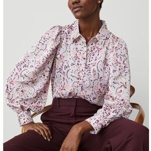 Ann Taylor Women's Blouse with puff sleeves